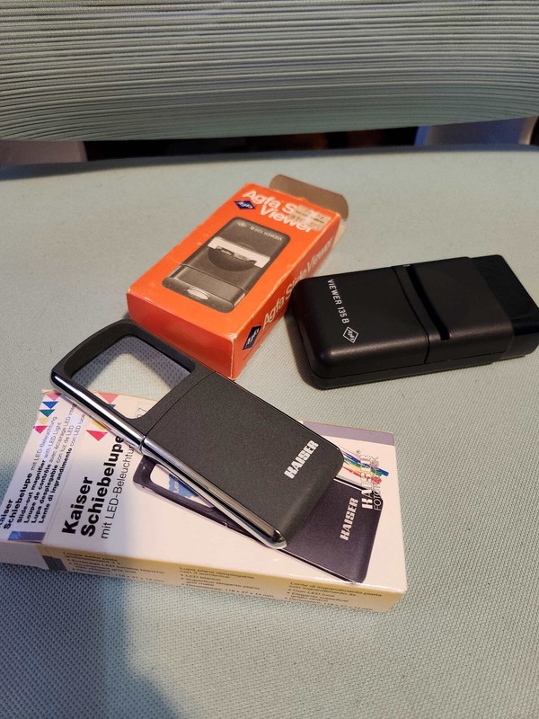 KAISER  MOBILE POCKET LOUPE MAGNIFIER 3X MAGNIFICATION and AGFA Slide Viewer