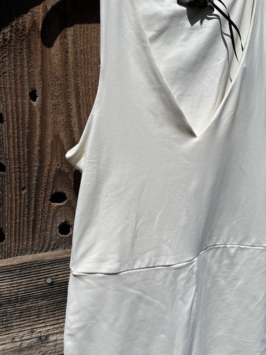 NEW House Of Harlow 1960 V-Neck Women’s Playsuit-Romper Size M - Picture 2 of 4