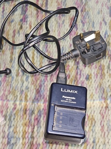 Lowepro Edit 110 Bag Camera Camcorder Case With panasonic Lumix DE 994 Charger - Picture 17 of 18