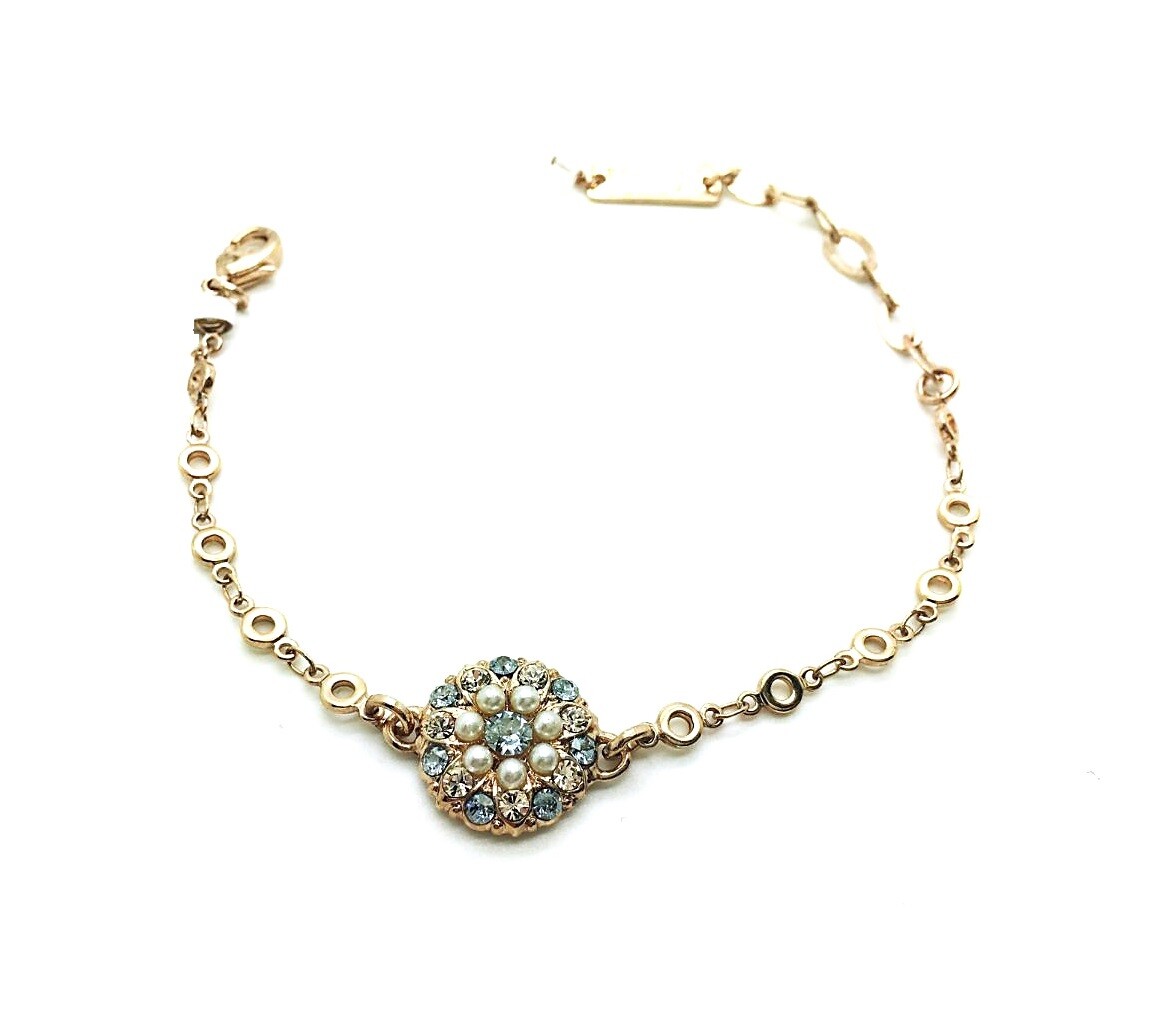 Elegant Mariana Pearl Bracelet with Blue Swarovski Crystals