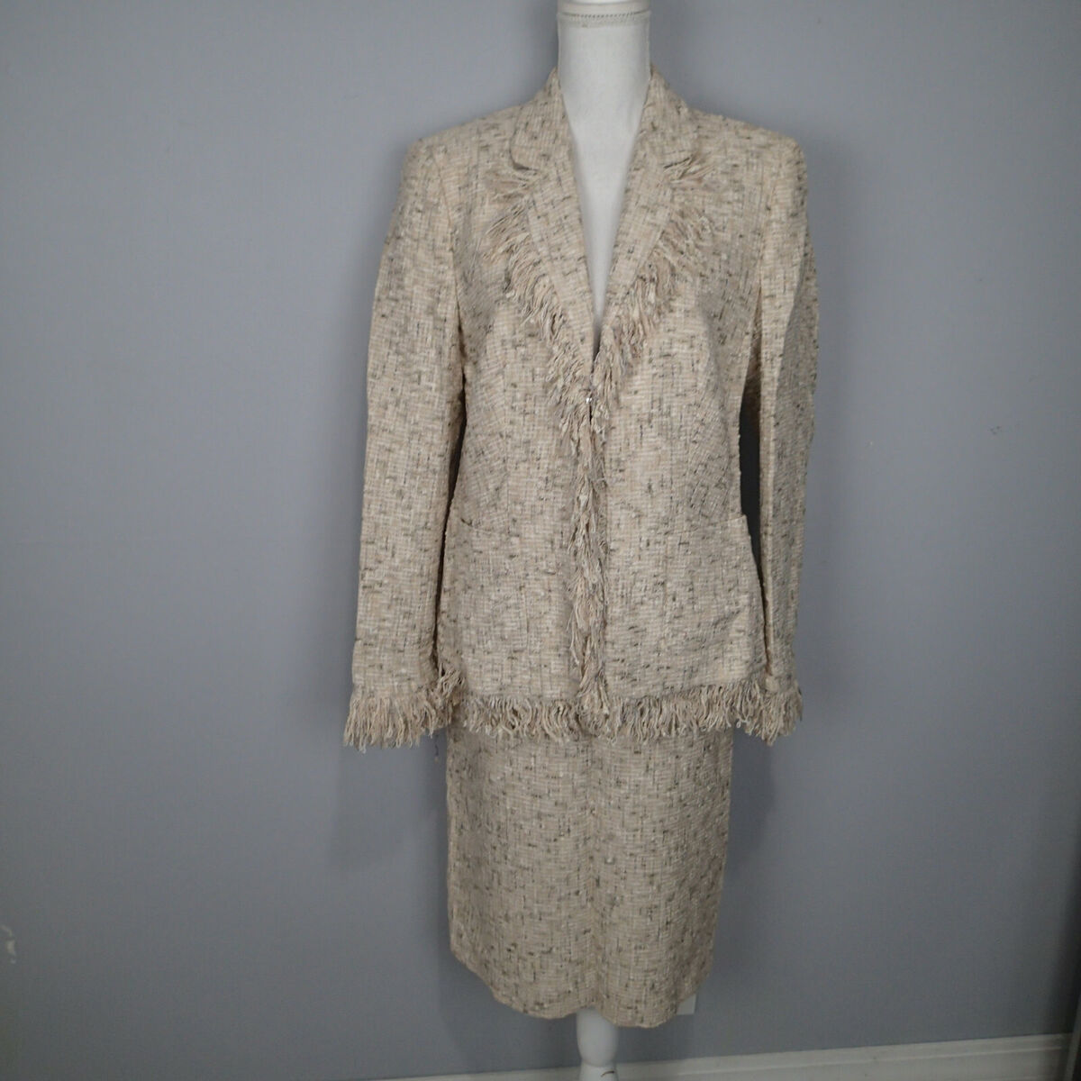 1900$ Escada Tweed Cotton wool bl Skirt Suit Blazer Jacket 1900$ Escada Tweed Cotton wool bl Skirt Suit Blazer Jacket