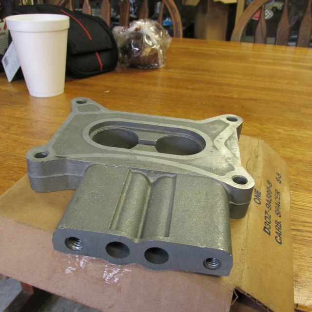 NOS 1973 FORD MUSTANG GRAN TORINO 302 CARBURETOR EGR SPACER PLATE NEW