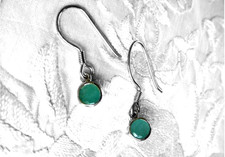 Genuine Emerald Dangle Earrings / 925 Sterling Silver / 1 inch long / 0.93 cts