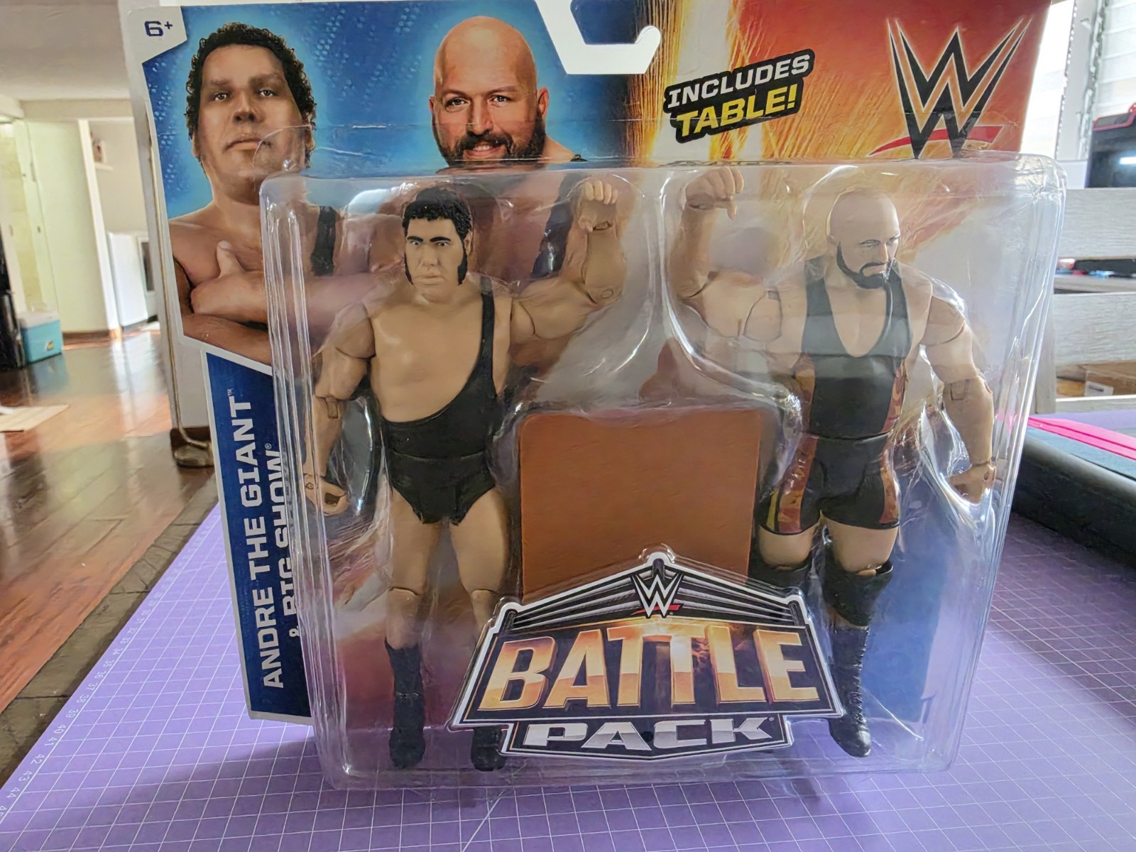 WWE Battle Pack Andre the Giant vs Big Show Action Figure Set w/ Table. GRAIL!!