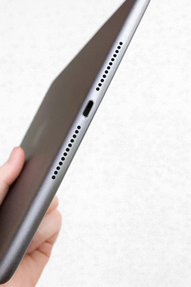 APPLE iPad 6e Génération (2018) Wi-Fi 32 Go Gris Sidéral - Excellent Etat - Photo 3/4