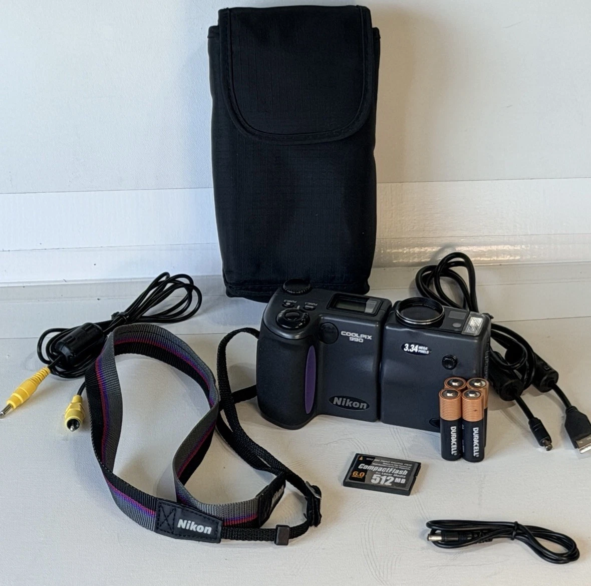 Nikon COOLPIX 990 Digital Cameras for Sale | Shop New & Used