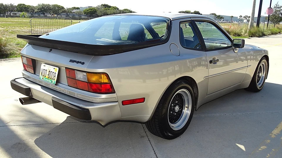Porsche 944 1986  Foto 4 de 4