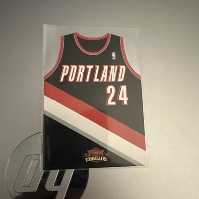 2010-11 Panini Threads Team Threads Away Andre Miller #42