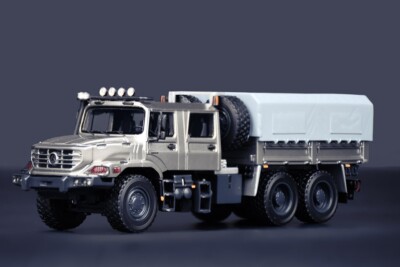 Mercedes-Benz Zetros Dual Cab 6x6 RT - Silver IMC 1:50 Scale Model