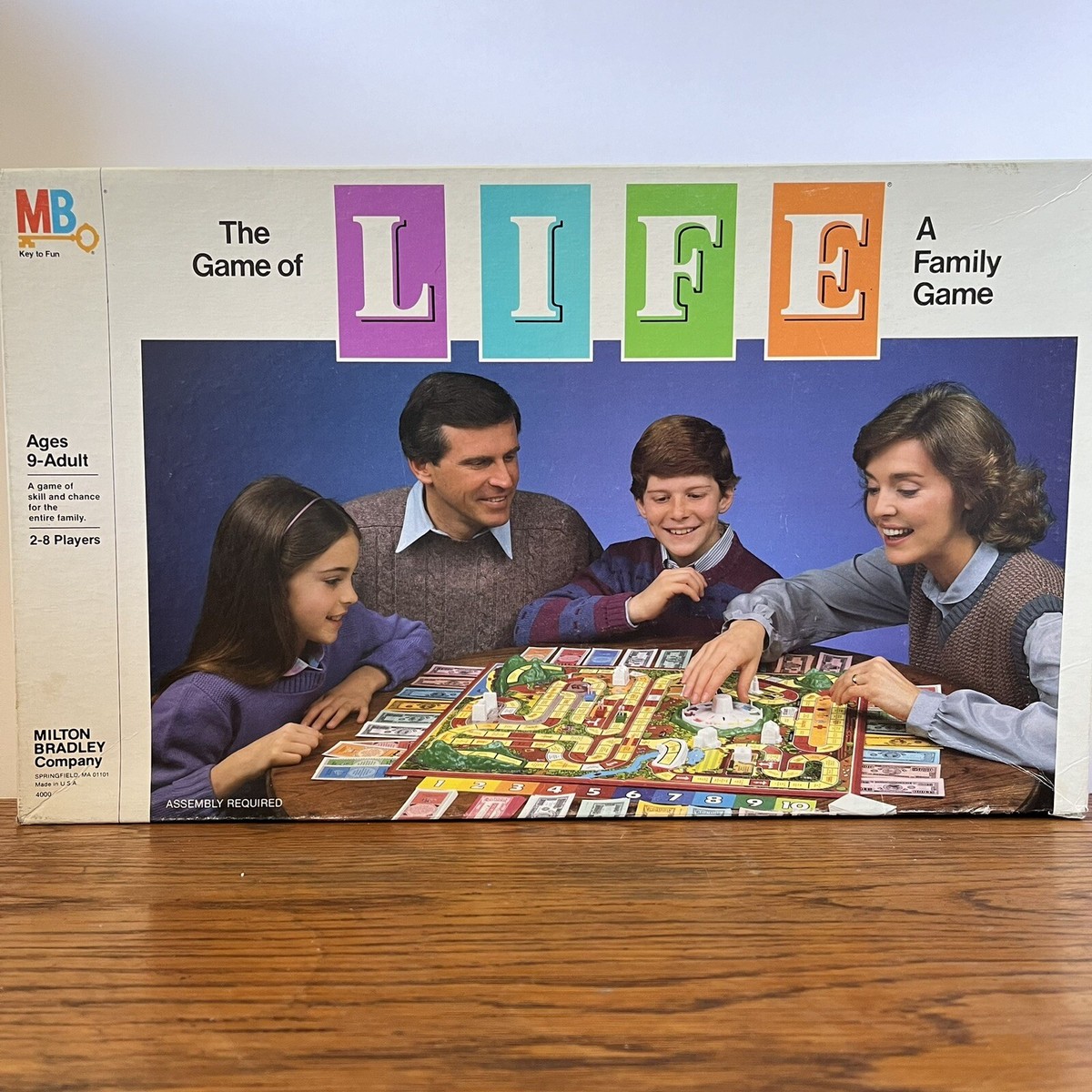 THE GAME OF LIFE 1985 Vintage Board Game by Milton Bradley