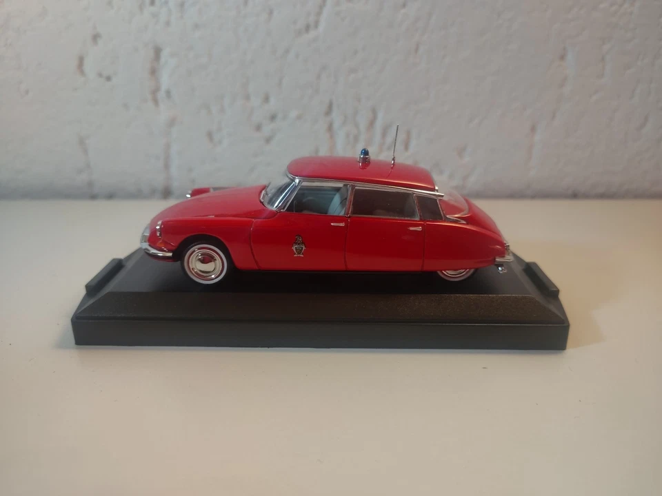 Citroen DS 19 1961 Pompiers De Paris Vitesse 1/43 Cod. L066 - Immagine 2 di 4