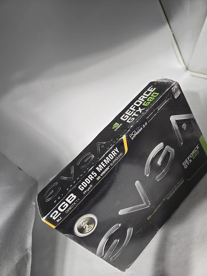 🔥EVGA 02G-P4-2683-KR GeForce GTX 680 Superclocked Signature 2GB PCIe HDCP GPU🔥 - Image 3 of 4