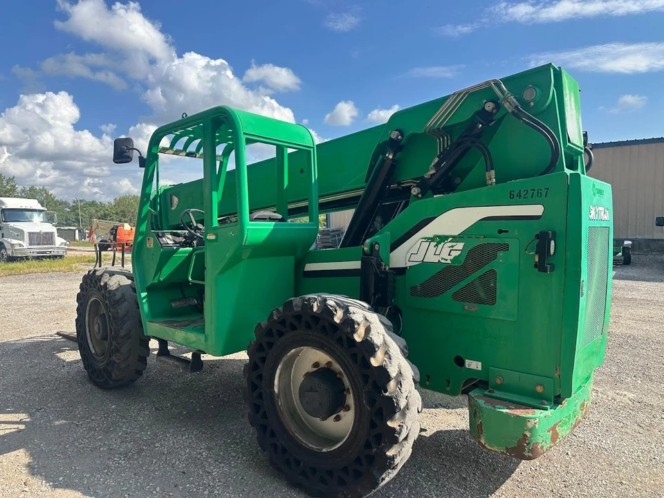 SKY TRAK 6042 6000LB CAPACIDADE EMPILHADEIRA TELESCÓPICA HI LO TERRENO ACIDENTADO - Imagem 3 de 4