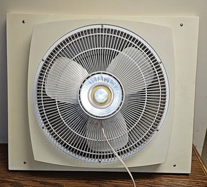 VTG Lasko Window Fan 2155A Three Speed Reversible 16 Inch