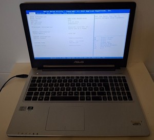 ASUS K56CM Ultrabook Laptop / Notebook   15,6" Zoll Display ( 1507 )