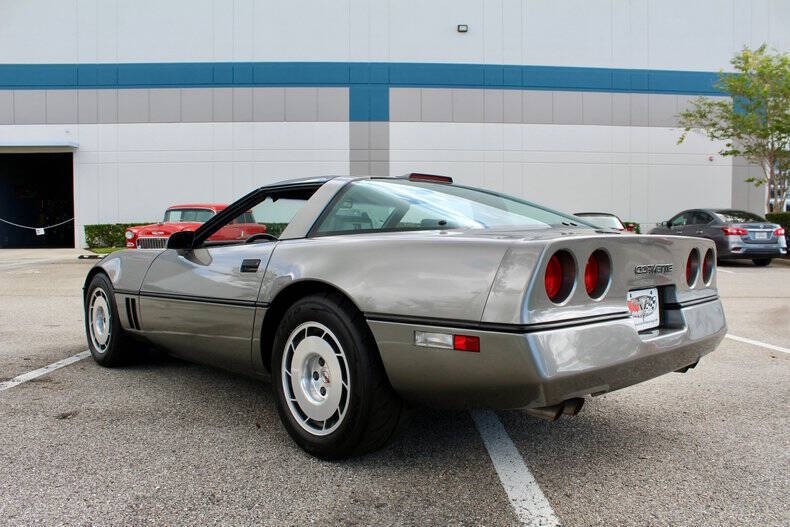 1986 Grey Chevrolet Corvette   | C4 Corvette Photo 10