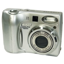 Nikon Coolpix E7600 Compact Camera Excellent Condition Works OK Unused