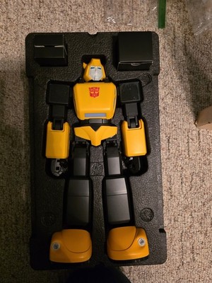 Robosen  Transformers  Bumblebee 