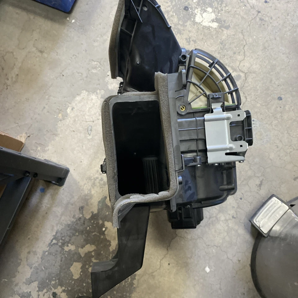 Conjunto de unidad sopladora Subaru XV 2013-2015 72210FJ030 Foto 4 de 4