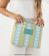 Aloha Collection MID POUCH Lei Life COLOR: HONEY ON TIDE  New.