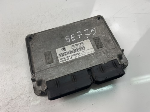 VW POLO 9N Motorsteuergerät ECU 03E906033 17228815