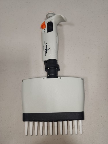 Corning Lambda Plus pipet multichannel 12 channel 5-50 ul - Picture 2 of 2