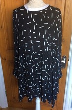Dress by Noisy May BLACK GRAPHIC Size 16 Regular NWT (RRP £28) **SALE**