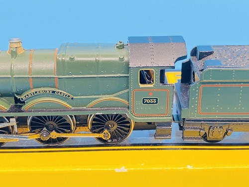 GRAHAM FARISH 'N' GAUGE 372-025 HARTLEBURY CASTLE #7033 BR GREEN LOCO BOXED ! - Picture 10 of 14