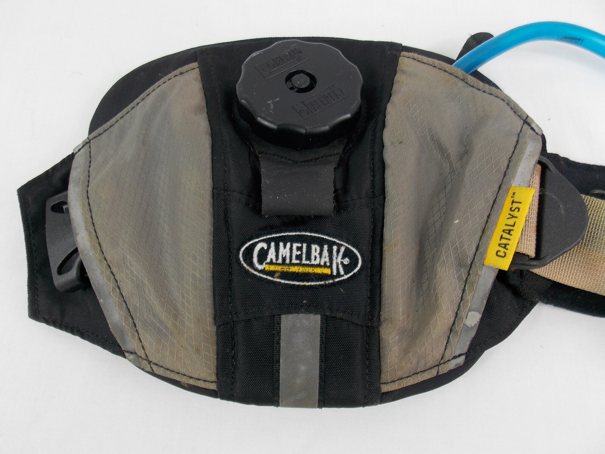 ⭐︎米軍 新品 CAMELBAK ウォーターバッグ②⭐︎ Camelbak Catalyst Hydration System Waistbag 28oz Running