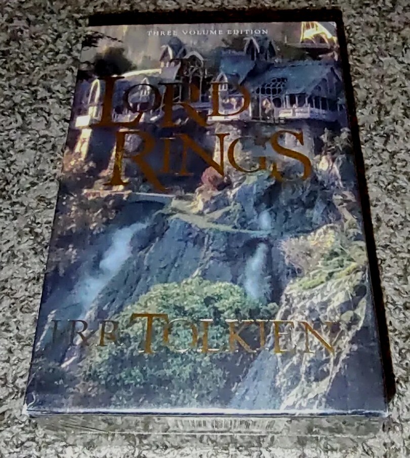 ＬＯＲＤ　ＯＦ　ＴＨＥ　ＲＩＮＧＳ　３　ＶＯＬＵＭＥ　ＢＯＸ The Lord of the Rings, 3 Volume Hardcover Boxed Set: J.R.R.