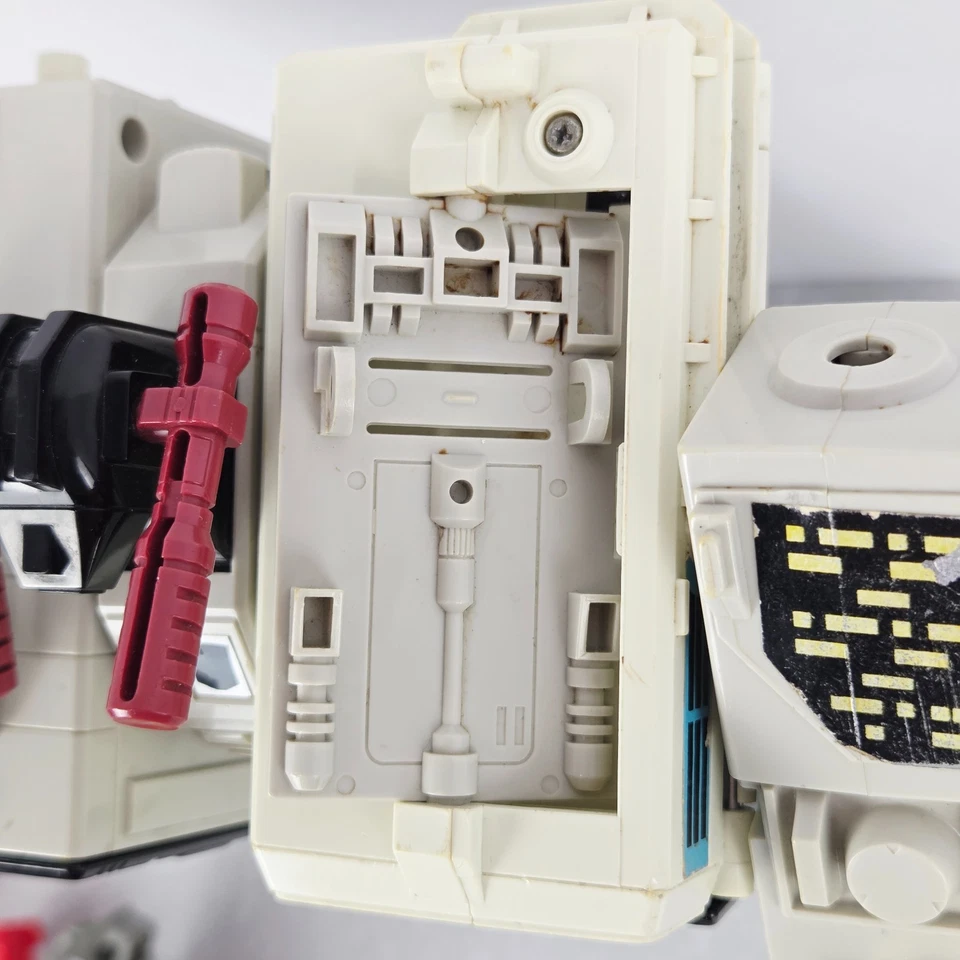 Transformers Lot 1980s Hasbro Takara G1 For Parts or Repair Metroplex Divebomb - Image 4 of 4