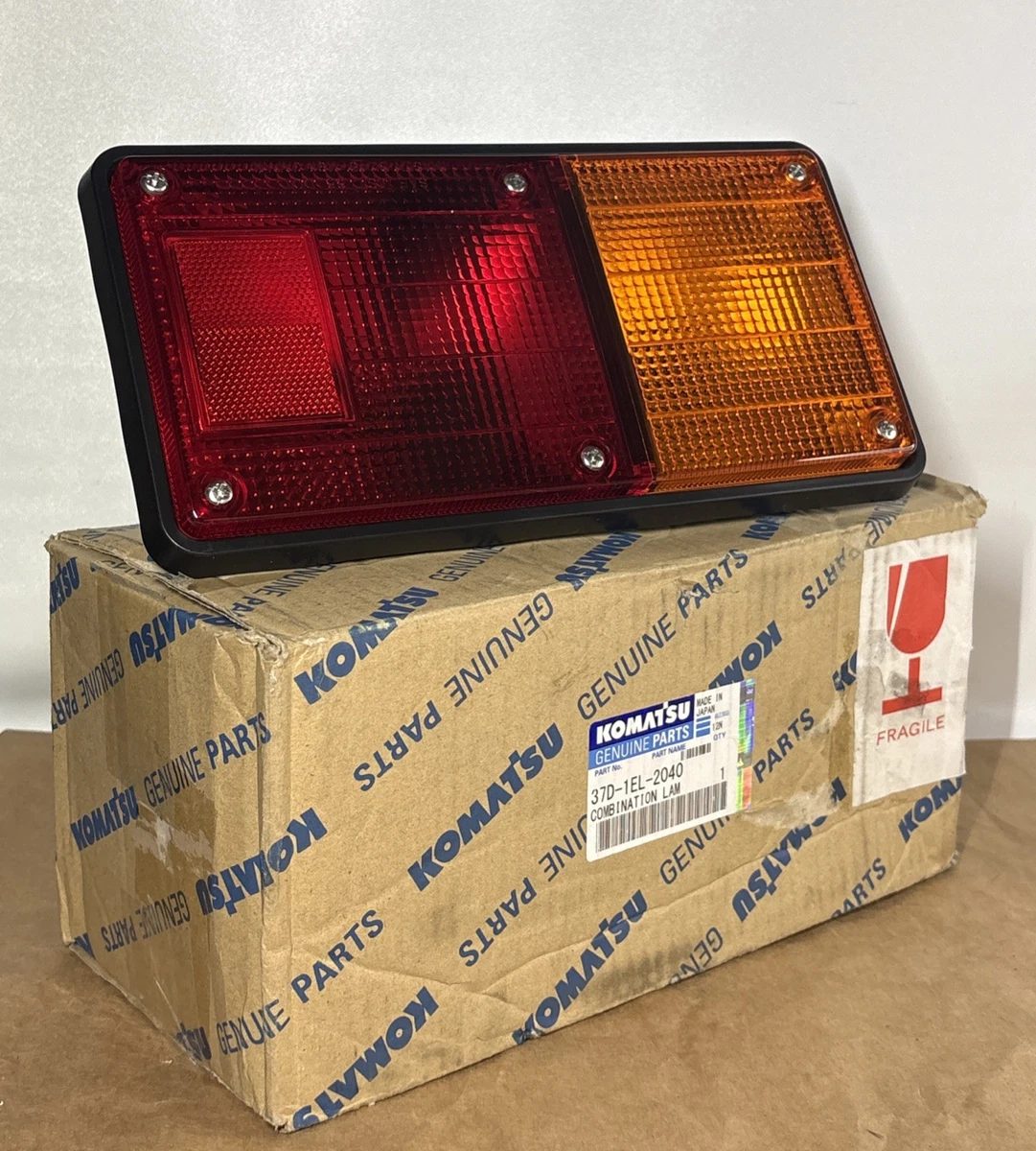 Komatsu Genuine OEM Forklift Rear Combination Lamp RH 37D-1EL-2040 photo 3