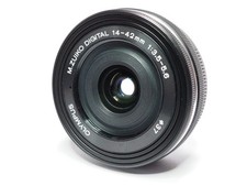 Near MINT Olympus M.Zuiko 14-42mm f/3.5-5.6 EZ Pancake Lens Black