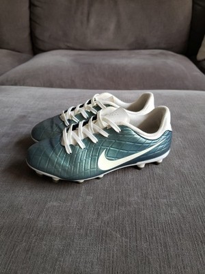 Size 1 - Nike Jr. Tiempo Emerald Legend 10 Academy FG Soccer Cleats Youth