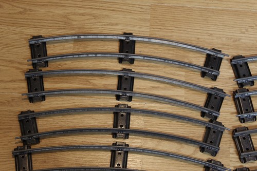 Hornby O Gauge Tinplate 2 Rail Clockwork 2ft Curve Track, Un-banked Sleeper x 12 - Picture 5 of 5