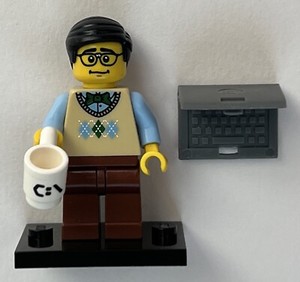 LEGO Minifigure Series 7 COMPUTER PROGRAMMER 8831 - 100% Complete with Laptop