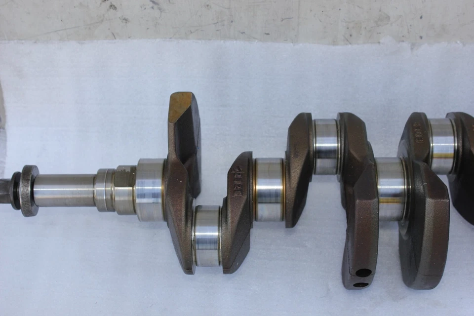 Cigüeñal de motor OEM FORD FIESTA 2016 1,6 L sin turbo Foto 3 de 4