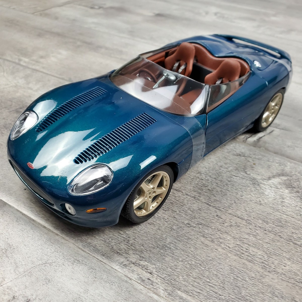 MAISTO JAGUAR XK 180 1:18 SCALE DIE-CAST | eBay