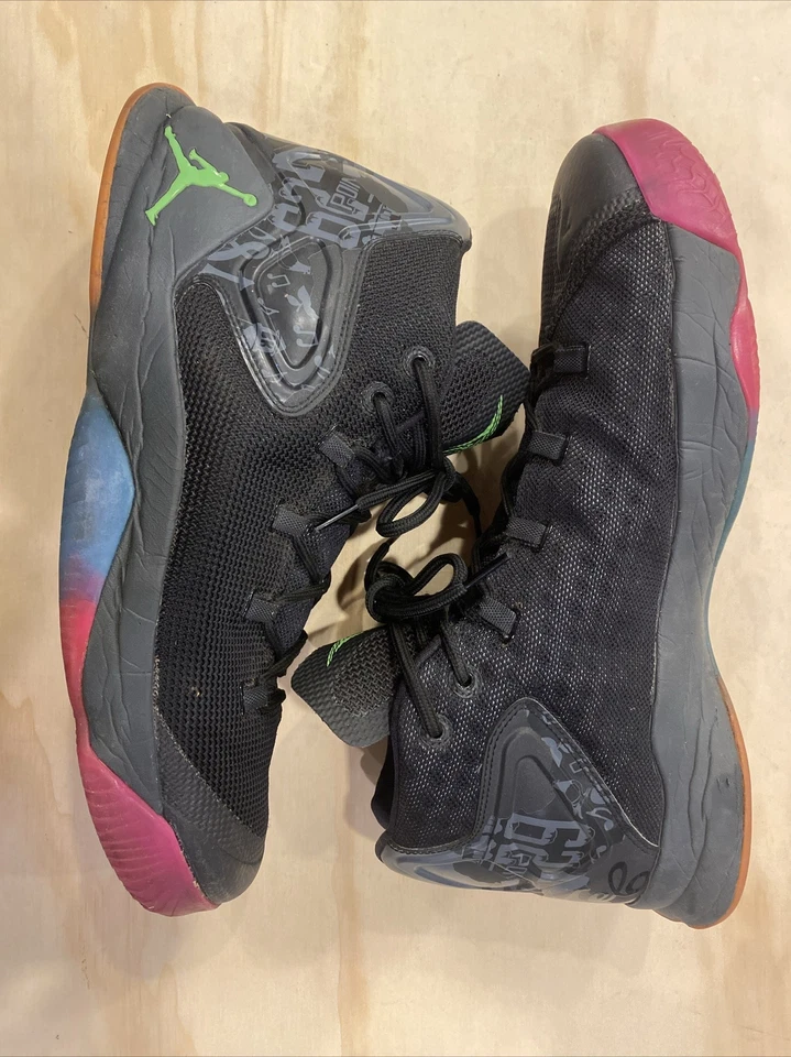 0451) Nike Air Jordan Melo M12 The Dungeon” Baloncesto 827176-030 Para hombres Talla 13 Foto 3 de 4