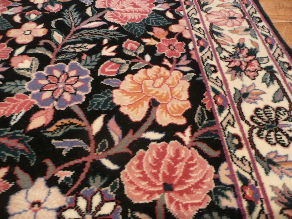 9 Ft. Runner Hand Knotted Tabriz Design Oriental Rug 300 Kpsi - Image 4 of 4