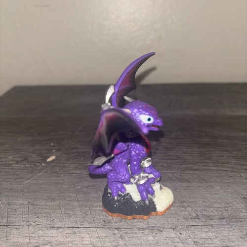Skylander Giants Cynder Series 2 Character Figure Mint Condition - Sanitized - Picture 4 of 6