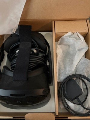 HTC Vive Focus Vision VR Headset w/DisplayPort PC VR Wired Streaming Kit
