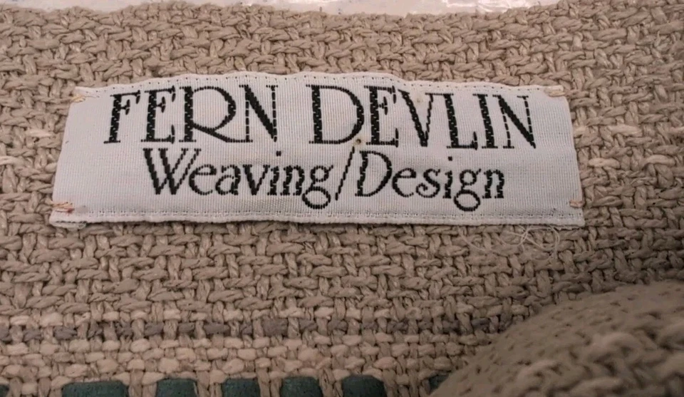 Bufanda tejida Fern Devlin vintage tostada con tiras de gamuza verde azulado 68 X 13 Foto 2 de 4