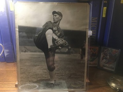 1939 Press Photo Hal Newhouser Pitching In His First And Only Minor League Stint