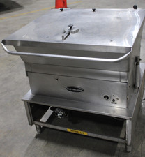 Cleveland SGM-30  Natural Gas 30 Gallon Tilt Skillet Braising Pan 120V