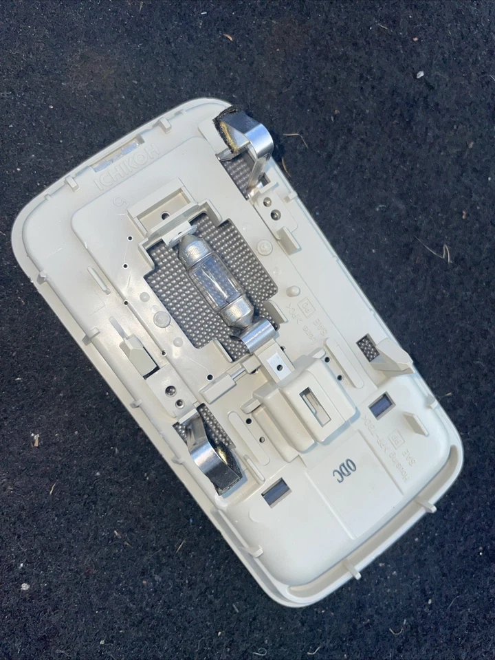 Nissan Rogue 2008-2013 techo superior trasero domo luz lámpara de lectura OEM Foto 3 de 4