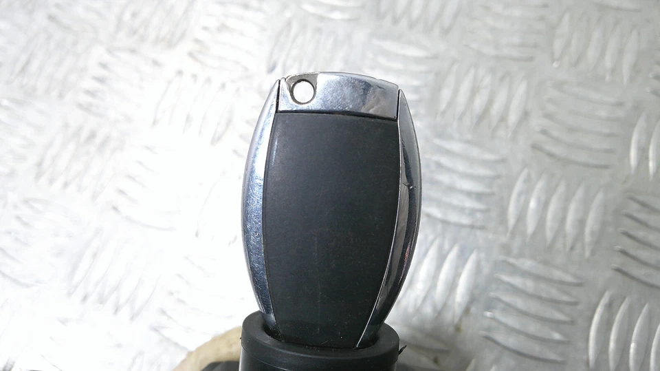 2017 MERCEDES A-CLASS A180 W176 IGNITION BARREL WITH KEY A2469055103 *1096 - Image 3 of 4