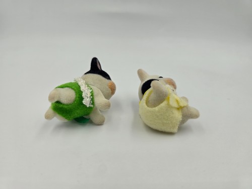 Sylvanian Families Calico Critters Buttercup Friesian Cow Twins - Picture 11 of 15