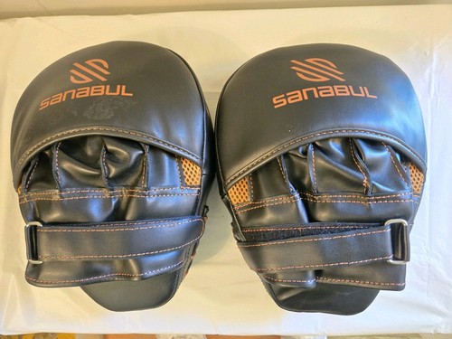 Sanabul Essential Curved Punching Focus Mitts for Boxing MMA Muay Thai Karate