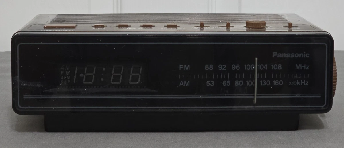 Panasonic RC-65 AM FM Réveil Numérique Radio Faux Bois